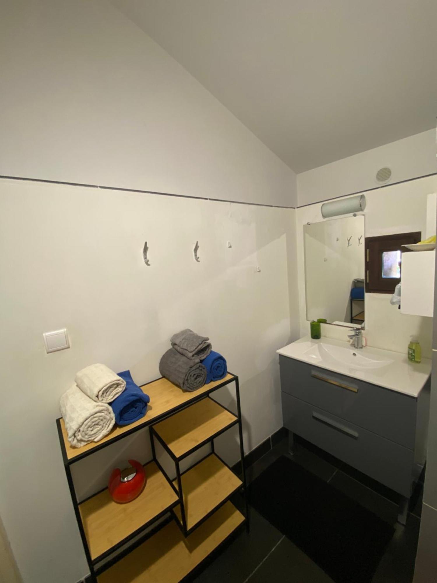 Location Gite 4 Personnes Mazeres - La Petite Maison Exteriör bild
